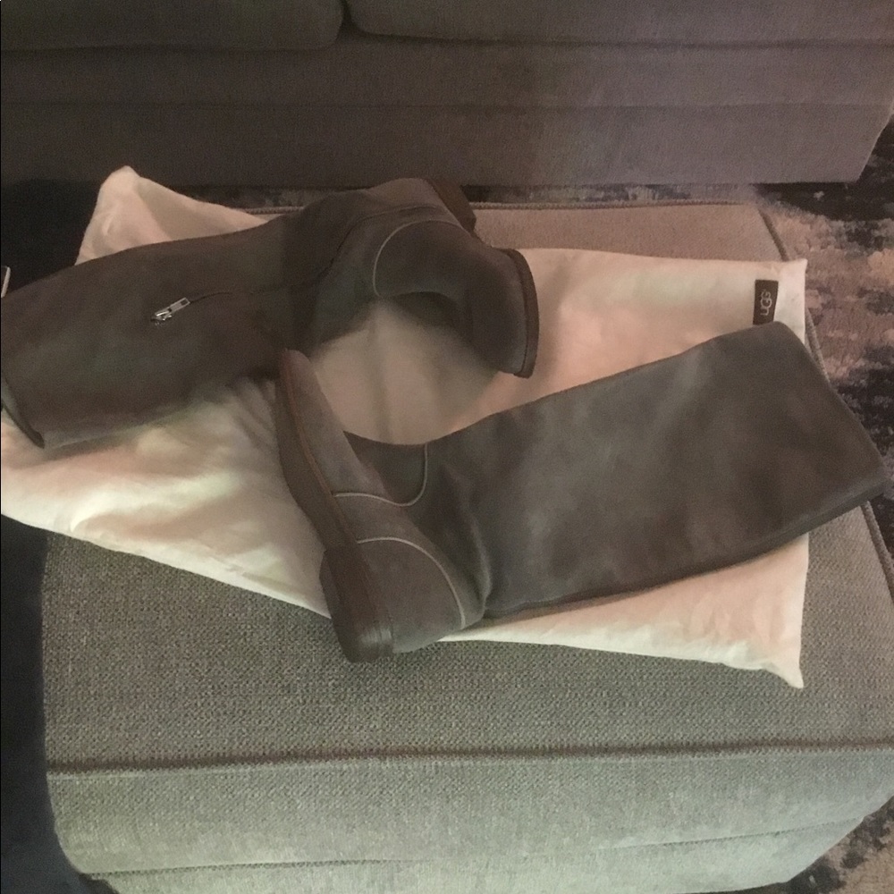 UGG